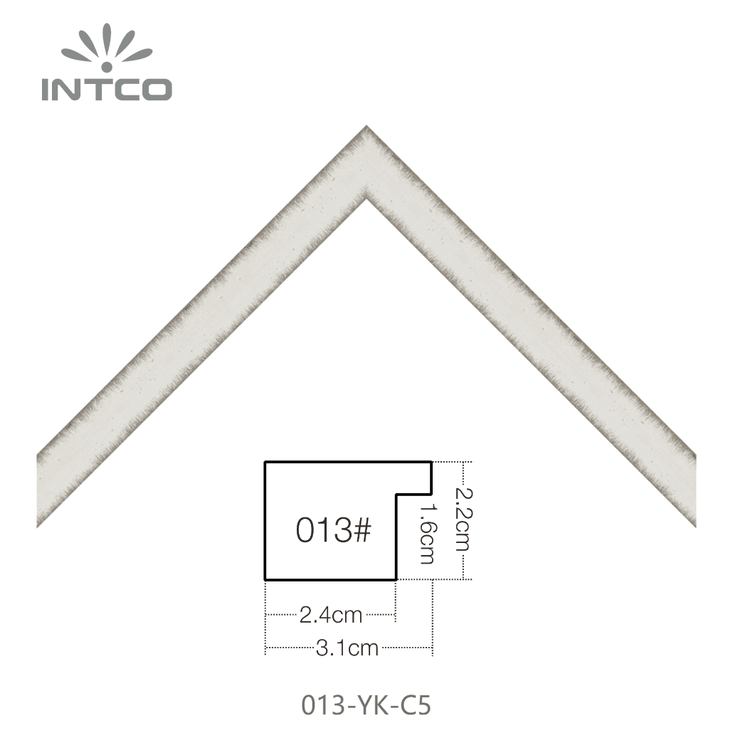 013-YK-C5 — 3.07cm Weiß PS Bilderrahmenleiste