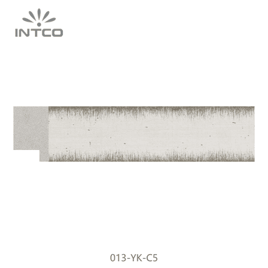 013-YK-C5 — 3.07cm Weiß PS Bilderrahmenleiste