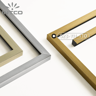 023-YN-110 — 1.95cm Gold PS Bilderrahmenleiste