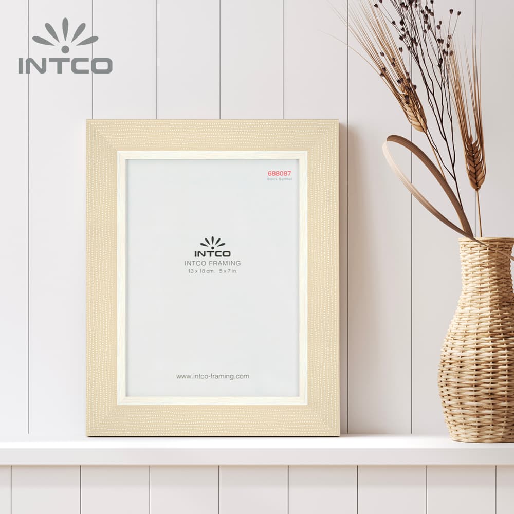 Showcase a special memory in the classic tabletop photo frame