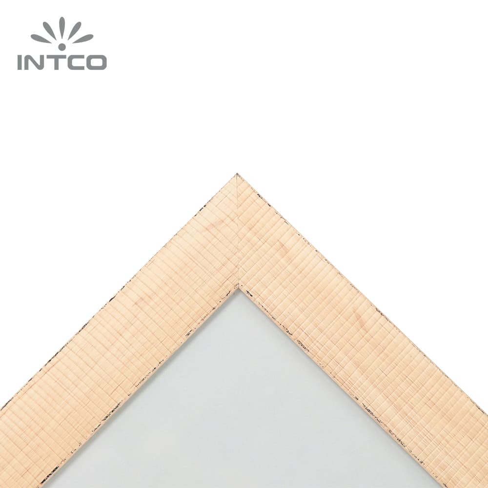 Custom wood antique picture frame mouldings